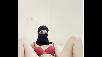 Gadis Arab Berhijab Nikab Menggoda Dirinya, Mainkan Memek, Gosok Klitoris, Fantasi Erotis Muslimah Sendirian