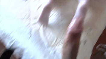 Mamerkan Kontolku Agar Dia Bisa Melihat Ibu Tiriku Merangkak Dan Meminta Anusnya Ditusuk