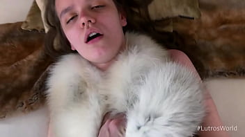 Ayah Meniduri Anak Tiri Muda Sepulang Sekolah