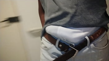 Bertemu Istri Orang Di Tangga Gedung Yang Gelap