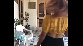 Gadis Desi Seksi Tanpa Bra