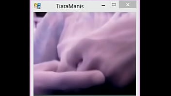 Gadis Jilbab Hot Tiaramanis Menggoda Di Warnet 1