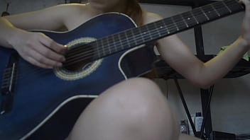 Gadis Musik Bayar Dengan Seks Demi Masuk Band, Dia Sangat Tergila-gila Pada Kontol Sampai Melahap Habis Dan Masih Minta Tambah