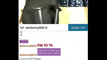 Gadis-gadis India Seksi Memencet Payudara Mereka