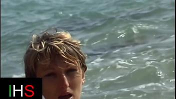 Pantat Ibu Pirang Jalang Ditusuk Habis-habisan Di Pinggir Pantai