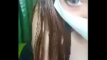 Menari Telanjang Bulat