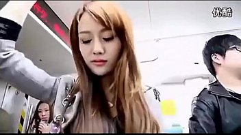 Gadis Tionghoa Seksi Bercinta Di Kereta Bawah Tanah