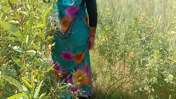 Bercinta Liar Di Alam Terbuka India