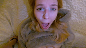 Kakak Kasar Memaksa Memek Adik Tirinya Yang Genit