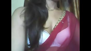 Gadis India Belia Yang Menggoda Di Layar Web