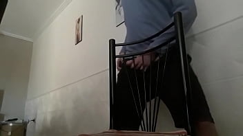 Hampir Masuk Kerja, Malah Meremas Batang Dan Memuaskan Nafsu Di Ruang Kantor