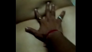 Bhabhi Monica, Istri India Montok, Ngomong Mesra Pake Bahasa Hindi