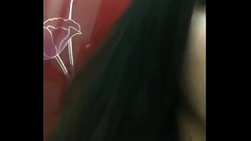 Gadis Asia Montok Menggoda Dengan Payudara Besarnya Saat Live