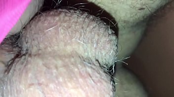 Menerobos Dalam-dalam Ke Liang Memek Istri