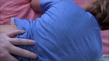 Membantu Anak Tiriku Yang Ereksi Keras Usai Minum Viagra – Brianna Beach – Sampai Dia Meledak Duluan