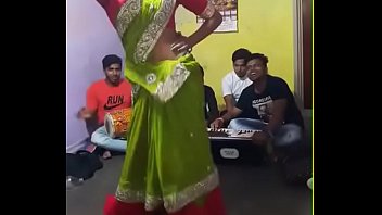 Tante Desi Yang Menggoda