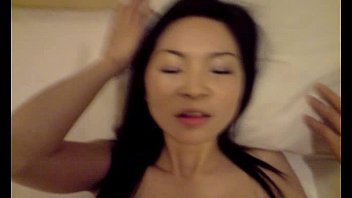 Lynn Si Gadis Tiongkok Yang Seksi Dan Menggoda