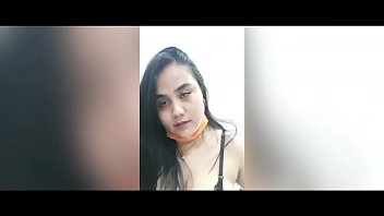 Gadis Indonesia Yang Menggoda Di Depan Kamera