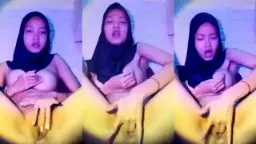 Jilbab Hitam Basah Berdesah Saat Jari-jari Nakal Mengocok Memek Yang Sudah Menetes