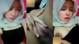 Ukhti Berhijab Cantik Pamer Uting Payudara Montoknya