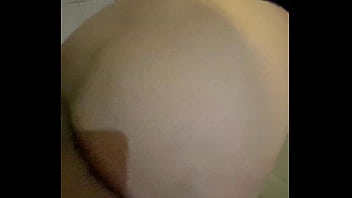 Tetangga Berhijab Yang Bergairah Diam-diam Ditiduri Di Area Parkir