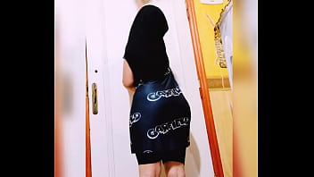 Rutin Seksi Arab Gadis Berhijab Dengan Pantat Besar Dan Menggoda (video Pertama)