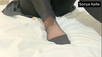 Koleksi Rahasia Sekretaris Berhijab Yang Tergila-gila Dihardik Dan Ditiduri