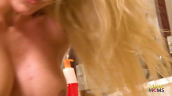 Leyla Falcon Mengulum Batang Dan Biji Zakarnya Dengan Penuh Gairah Sebelum Akhirnya Ditusuk Habis-habisan