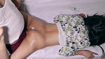 Deretan Adepan Mesra Pria India Gagah Dan Cewek Seksi Di Web Series Panas