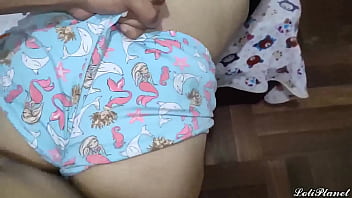 Saat Ibu Pergi, Ayah Tiriku Menggodaku Dengan Nafsu – Hari Ketika Ayah Memanfaatkanku