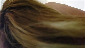 Scarlett Menangkap Anak Tirinya Yang Nakal