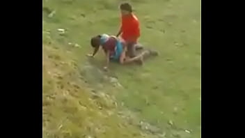 बीच मैदान में जंगली चुदाई