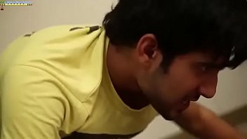 Guru Yoga Desi Yang Hot Bercinta Ganas Dengan Pria Muda