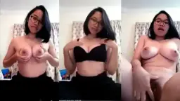 Mahasiswi Toge Colok Memek