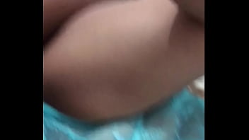 Gaun Seksi Menggoda, Desi Panas Merayu