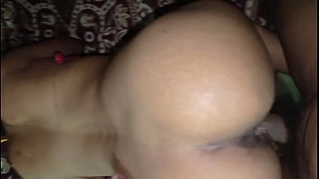 Kakak Ipar Desi Dan Adik Ipar India Beradegan Panas Di Ranjang