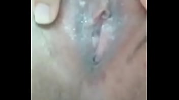 Gadis 19 Tahun Perawan Tiongkok Pamer Memek Sempit Yang Menggoda