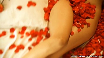 Gairah Membara Di Balik Layar Bollywood