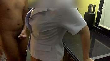 ระบายความเงี่ยนกับแฟนสาวพยาบาลสุดเซ็กซี่ในห้องครัว จนเธอต้องร้องครางหลั่งไหล