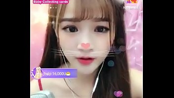 Gadis Asia Manis Mengobrol Seru Di Uplive
