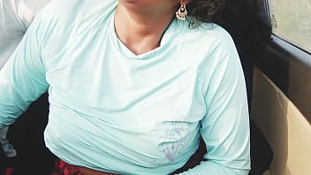 Desi Mobil Panas Dengan Bisikan Mesum Telugu Yang Menggairahkan.