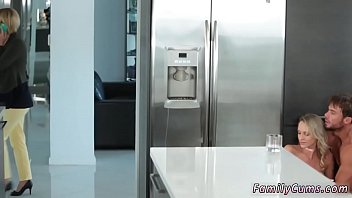 Ibu Tiri Arab Dan Putri Sekutu Yang Nakal Mainkan Kait Untuk Bolos Sekolah