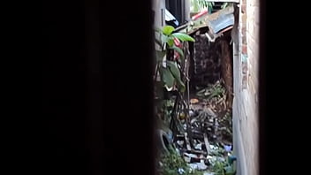 Desi Kencing Dan Buang Air Kencing 3.avi