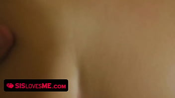 Kakak Tiri Mesum Tawari Pijat Ke Adik Tirinya Yang Cantik Demi Meraba Tubuh Seksinya