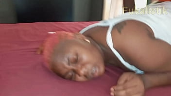 Pembantu Berjilbab Bergairah Suka Menyelinap Diam-diam