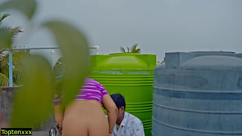 Ngentot Panas Di Atap! Jangan Sampai Keluar Di Dalam Memek