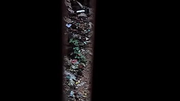 Desi Mengencingi Dan Buang Air Kecil 4.avi