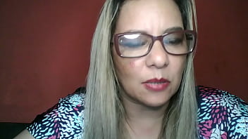 Ketika Ibu Mertuaku Menggoda