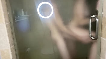 Menggoda Teman Remaja Adik Tiriku Di Kamar Mandi – Iceonfire