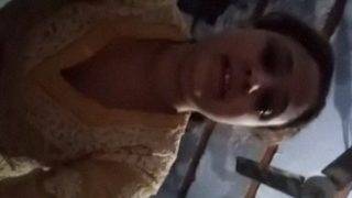 Ibu Pakistan Berpakaian Telanjang Menggoda